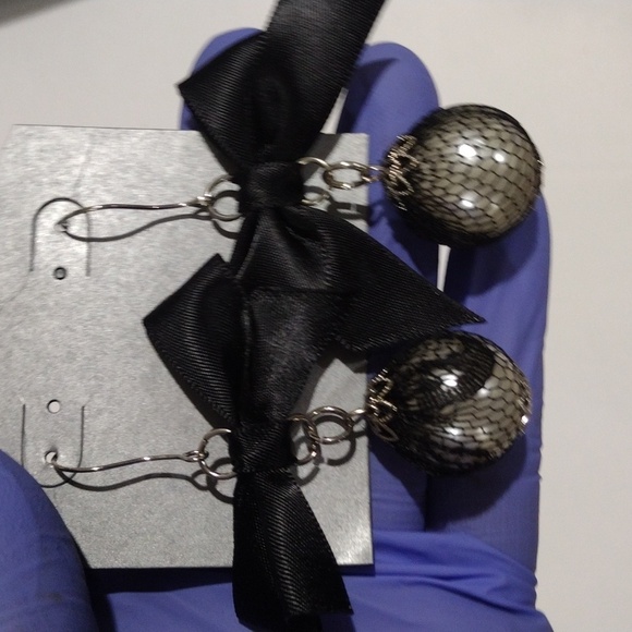 Black Bow-Tie Mesh Ball Drop Earrings, Elegant Silver-Tone Dangle Design Jewelry - Picture 9 of 9
